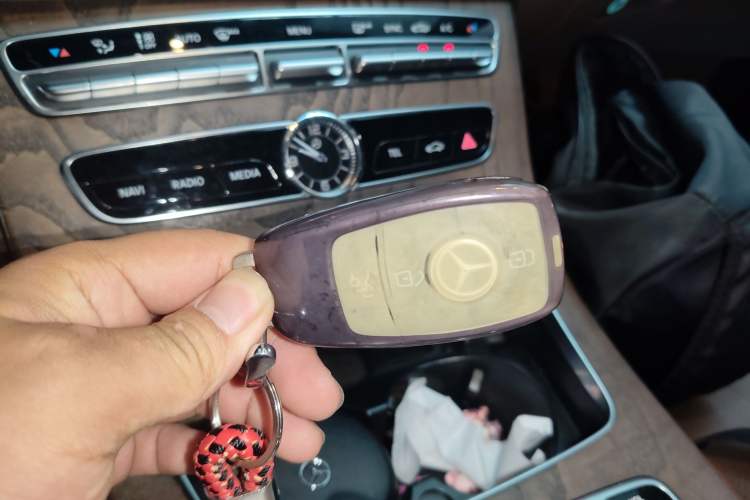 Used Mercedes-Benz E-Class 2018 Facelift E 300 L Luxury Edition
