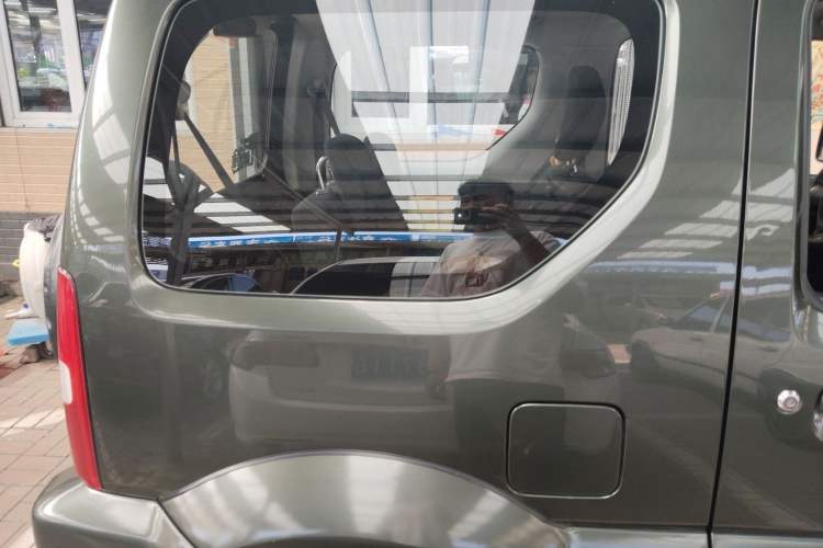 Used Suzuki Jimny 2015 1.3 AT JLX
