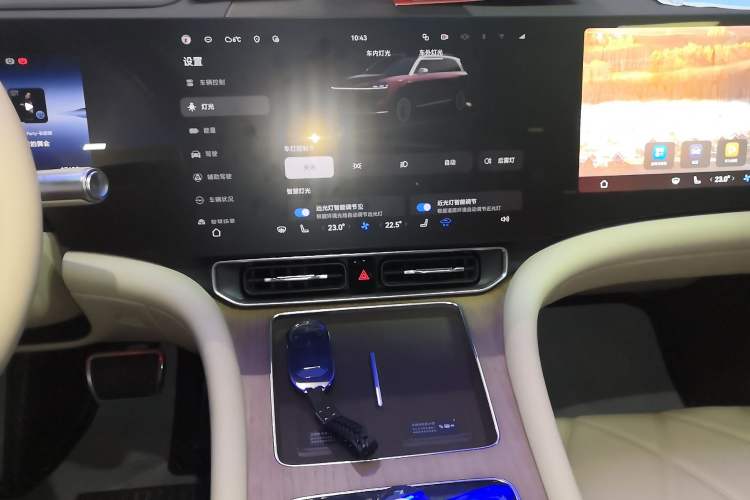 Used Hima AITO M9 2025 Extended-Range Ultra Version 52 kWh 6-Seater
