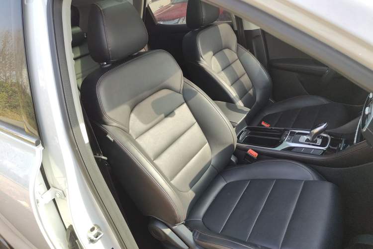 Used MG HS 2020 20T Automatic Two-Wheel Drive Ultra-Luxury Version China VI Standard
