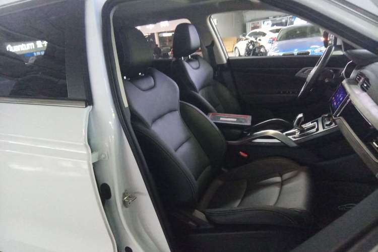 Used Geely Auto Emgrand X7 Sport 2021 Million Edition 1.8TD DCT Two-Wheel Drive Luxury Model