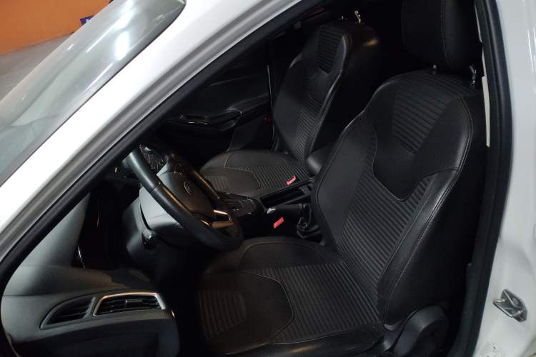 Used Ford Focus 2015 Hatchback EcoBoost 125 Automatic Supreme Style Edition