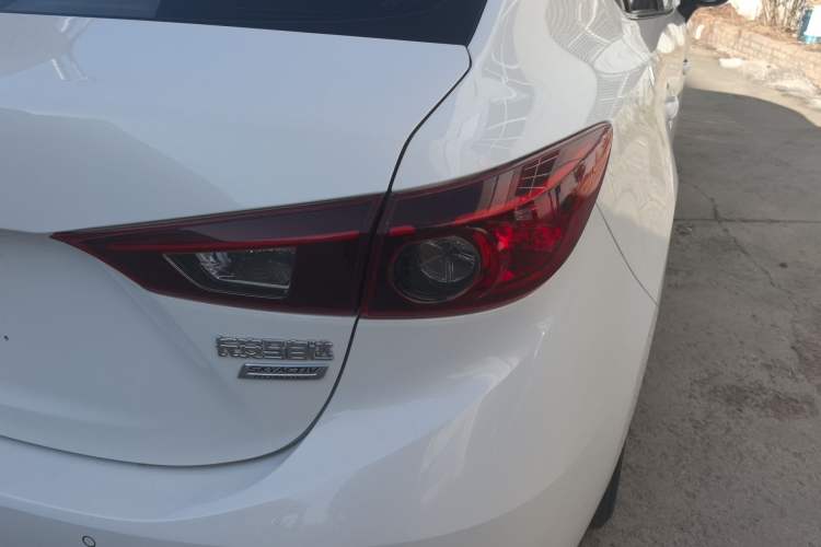 Used Mazda Mazda 3 Axela 2017 Sedan 1.5L Automatic Comfort Model Emission Standard China V