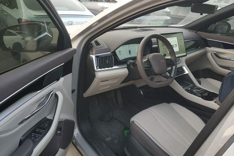Used BYD Song PLUS New Energy 2025 EV Intelligent Driving Version 520km Premium Model