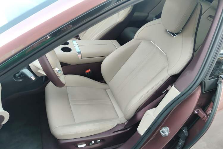 Used  YU7 2025 Ultra-Long Range Rear-Wheel Drive Version
