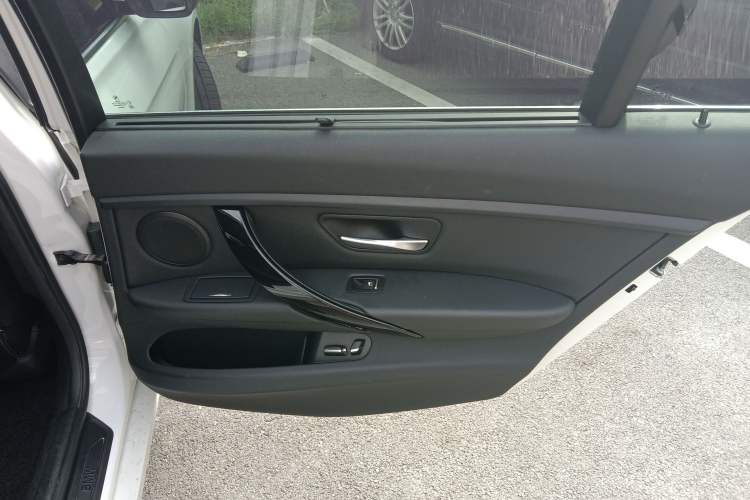 Used BMW 3 Series 2017 320Li Fashion Model
