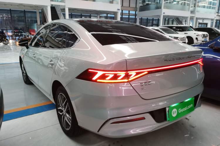 Used BYD Qin PLUS 2021 EV 400KM Luxury Model
