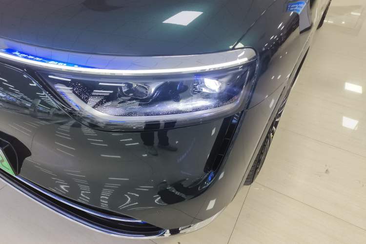 Used Hima AITO M8 2025 Extended-Range Ultra Version 53.4 kWh 6-Seater Edition