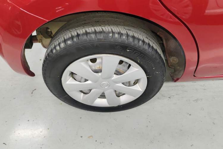 Used Nissan March 2010 1.5L Automatic Easy-Style Version
