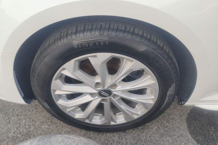 Used Audi A4L 2019 40 TFSI Ambition Version China V