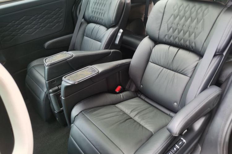 Used Honda Elysion 2022 2.0L eHEV Luxury Edition
