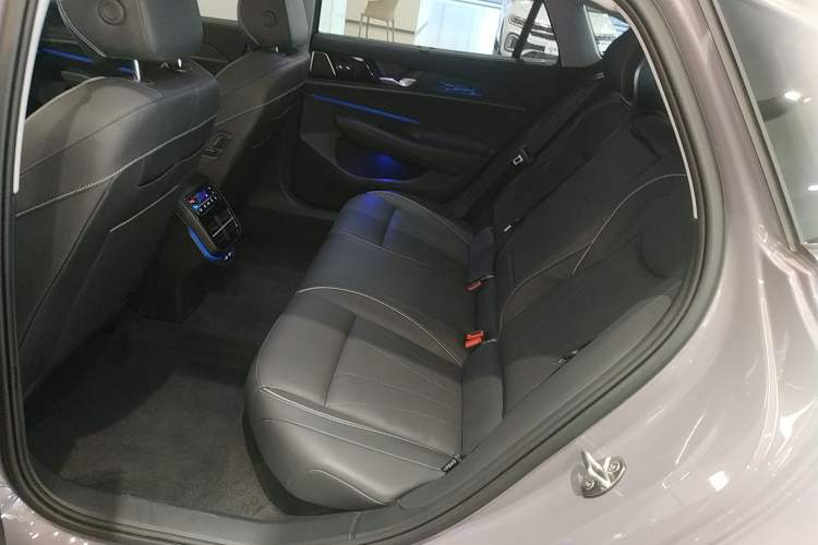 Used Volkswagen Passat 2025 Pro 380TSI Dragon Supreme Edition