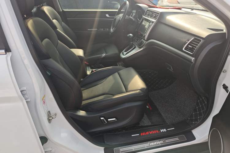 Used Haval H6 2015 Sport Edition 1.5T Automatic Two-Wheel Drive Luxury Model