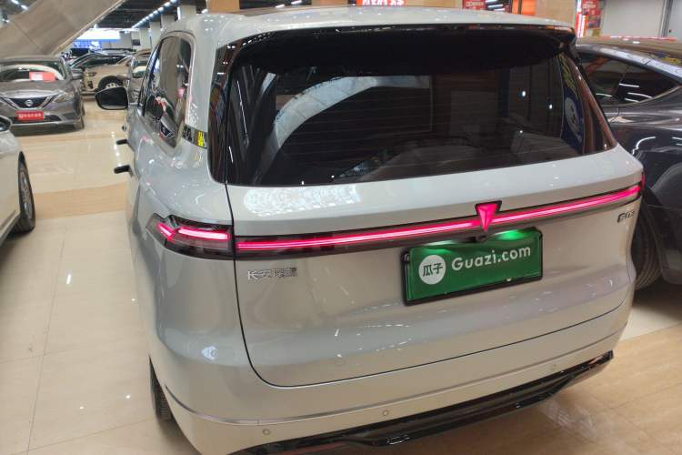 Used  S09 2025 Rear-Drive Ultra+
