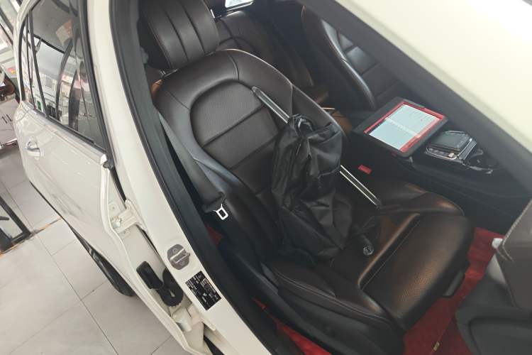 Used Mercedes-Benz GLC 2020 Facelifted GLC 260 L 4MATIC Dynamic Edition
