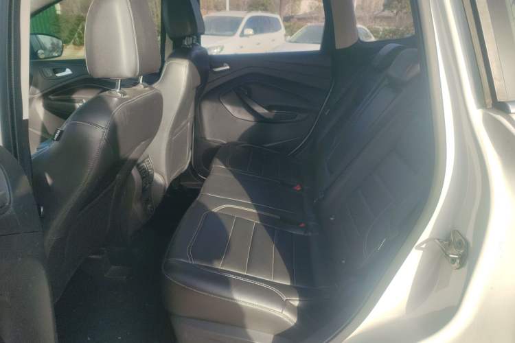 Used Ford Kuga 2018 EcoBoost 180 Two-Wheel-Drive Platinum Edition
