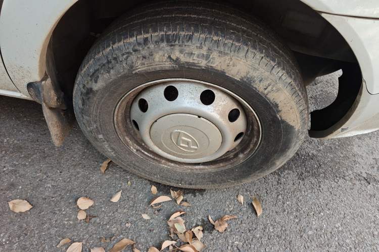 Used SAIC MAXUS Xintu V80 2023 2.0T Manual Classic Aoyuntong Short Wheelbase Ultra-Low Roof 5/6-Seater