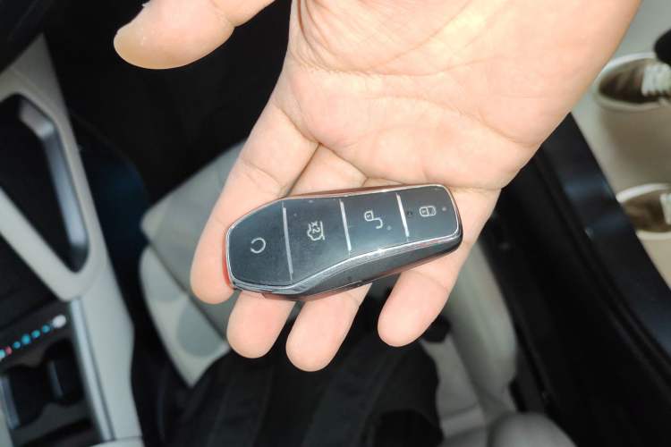 Used BYD Yuan UP 2025 Intelligent Driving Version 401 km Beyond-Range Edition