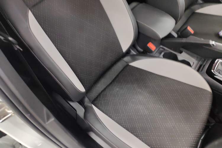 Used Volkswagen Tacqua 2023 200TSI DSG Joy-Connect Edition
