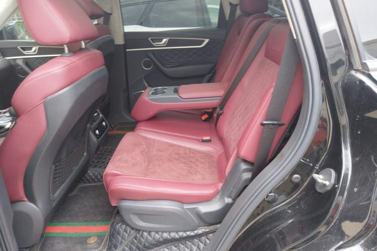 Used Hongqi HS7 2022 2.0T DCT Two-Wheel Drive Smart Connect Flagship Edition 7 Seats
