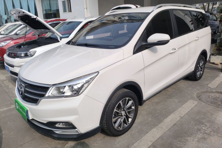 Used Baojun 730 2019 1.5T Manual Fashion Model 7-seater China VI