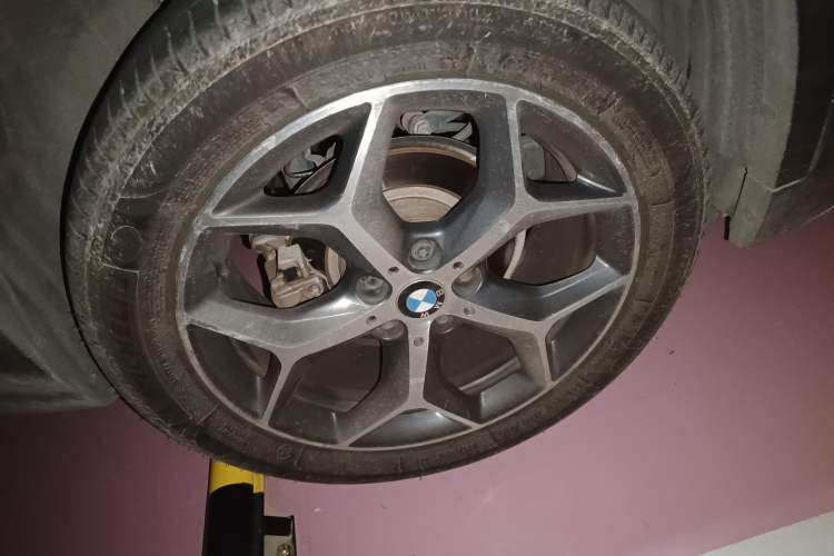 Used BMW X1 2018 xDrive20Li Luxury Model
