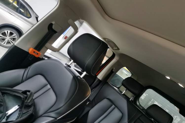 Used Tank 300 2021 City Edition 2.0T—Truly Stylish
