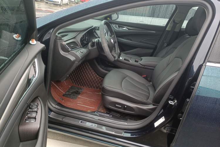 Used Buick LaCrosse 2022 652T Luxury Version