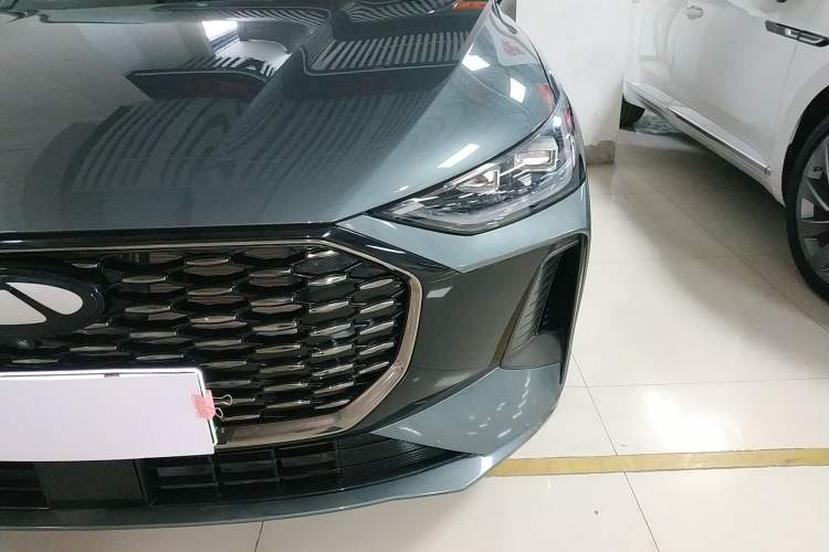 Used Chery Fengyun A8L 2025 1.5 TGDI 145 km Luxury Version
