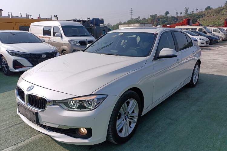 Used BMW 3 Series 2016 320Li Ambition Model
