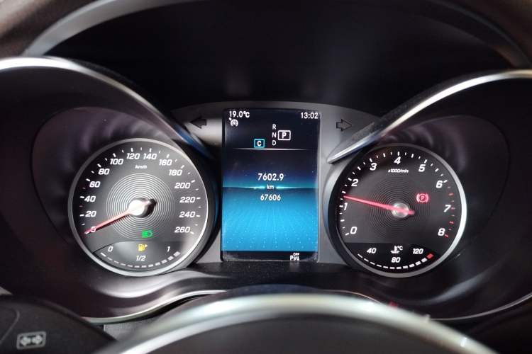 Used Mercedes-Benz GLC 2020 GLC 260 L 4MATIC Dynamic Model