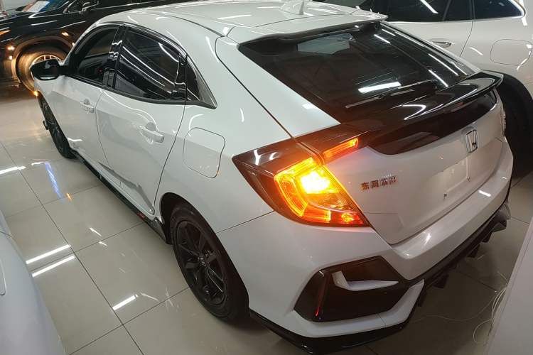 Used Honda Civic 2021 HATCHBACK 220TURBO CVT New Trendsetter
