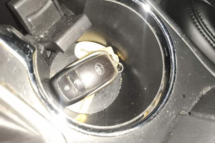 Used Toyota Highlander 2017 2.0T Two-Wheel Drive Luxury Edition 7 Seats
