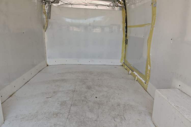 Used SAIC MAXUS Xintu V80 2019 2.0T Plus 6-Speed Manual Van Long Wheelbase Mid-Roof Design 2-3 Seater