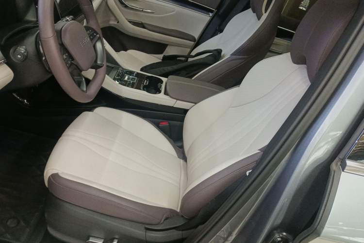 Used BYD Song PLUS New Energy 2025 EV Smart Drive Edition 605km Flagship Model
