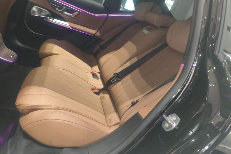 Used Mercedes-Benz E-Class 2025 E 300 L Luxury Model
