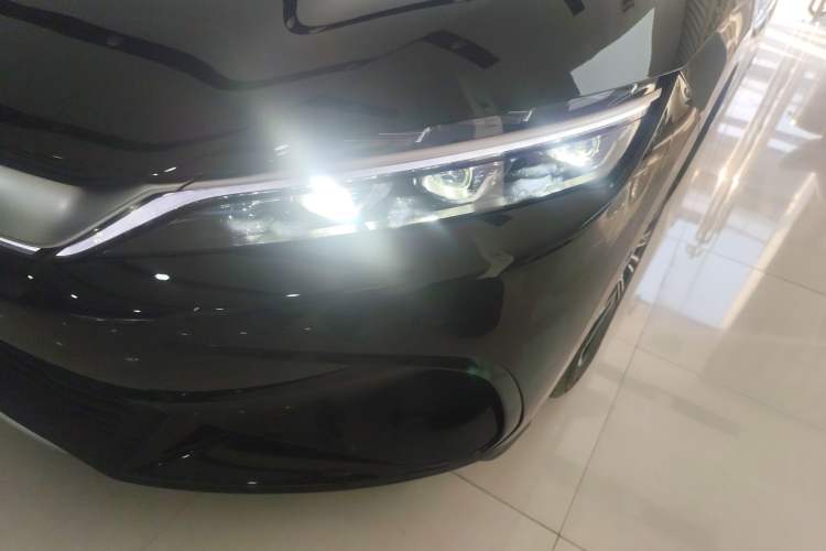 Used BYD Han 2025 EV with 701 km of Laser Radar-Enabled Intelligent Driving
