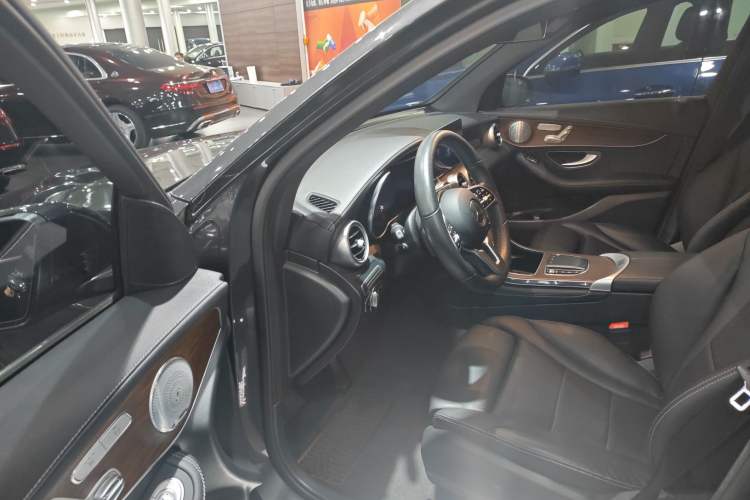 Used Mercedes-Benz GLC 2021 GLC 300 L 4MATIC Dynamic Model
