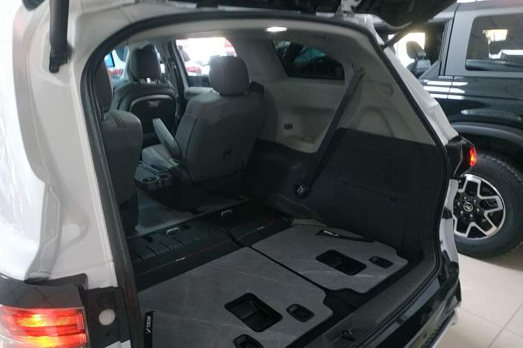 Used Toyota Granvia 2023 2.5L Hybrid Prestige PLUS Edition
