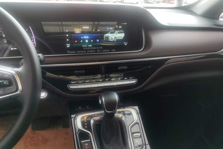 Used GAC Trumpchi M6 2023 PRO 270T DCT Luxury Edition
