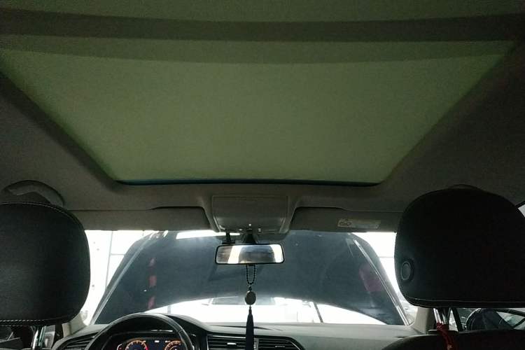 Used Volkswagen Tiguan L 2021 330TSI Automatic Two-Wheel Drive Smart Edition
