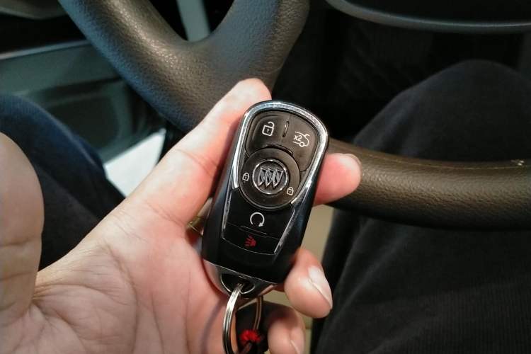 Used Buick GL8 2018 28T Comfort Model China VI Standard