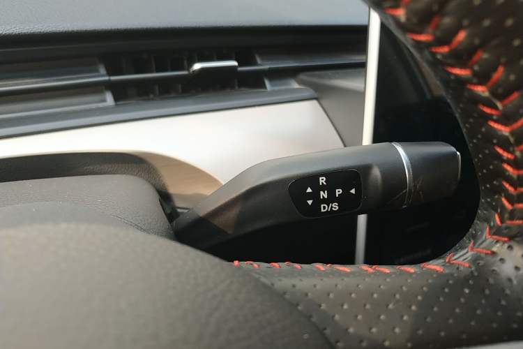 Used NETA V 2022 Chao 300 Lite Ternary Lithium