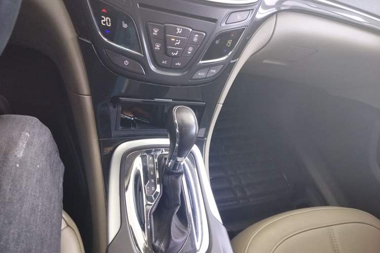 Used Buick Regal 2015 2.0L Elite Fashion Edition
