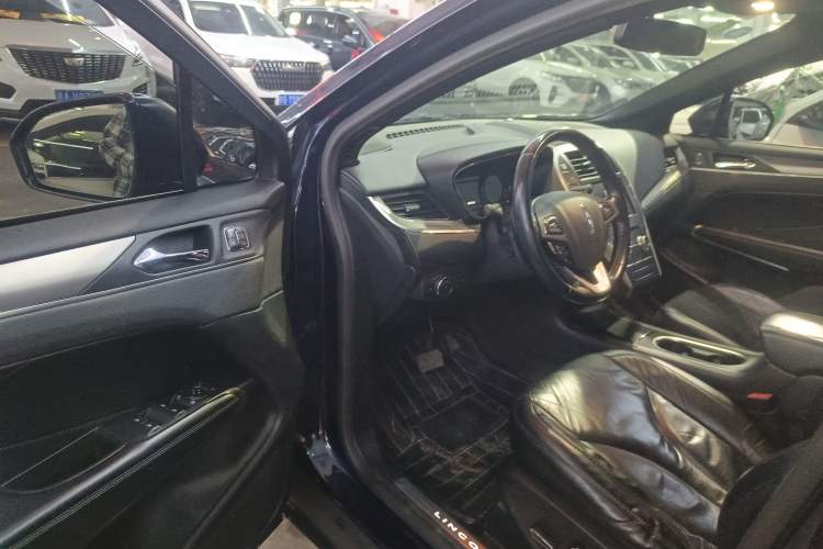 Used Lincoln MKC 2017 2.0T Two-Wheel Drive Deluxe Edition
