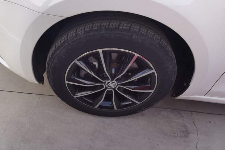 Used Skoda Octavia 2017 1.6L Automatic Smart Drive Edition