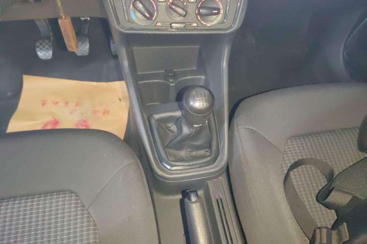 Used Volkswagen Santana 2016 1.4L Manual Fashion Edition
