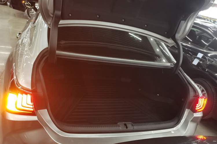 Used Lexus ES 2020 200 Excellence Edition
