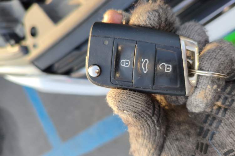 Used Volkswagen Tacqua 2021 200TSI DSG JoyConnect Edition
