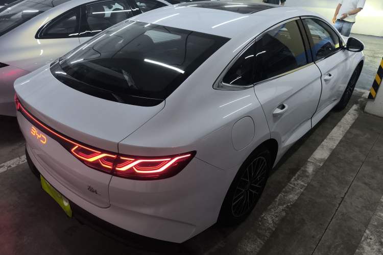 Used BYD Qin L 2024 DM-i 120KM Excellence Model
